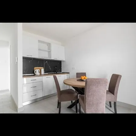 Place In Adriatic Daire Trogir